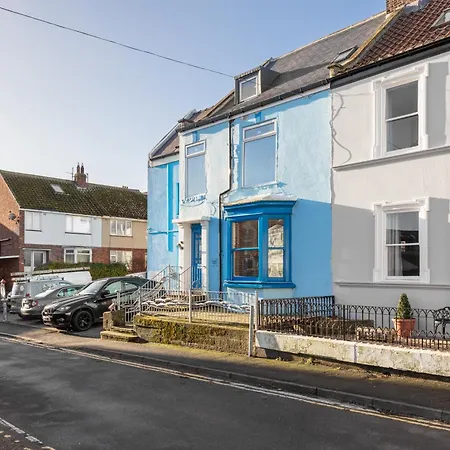 Compact Room, Free Private Parking Whitby Exterior photo